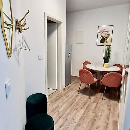Ljubljana Central Lux Apartment With Free Parking Exteriör bild