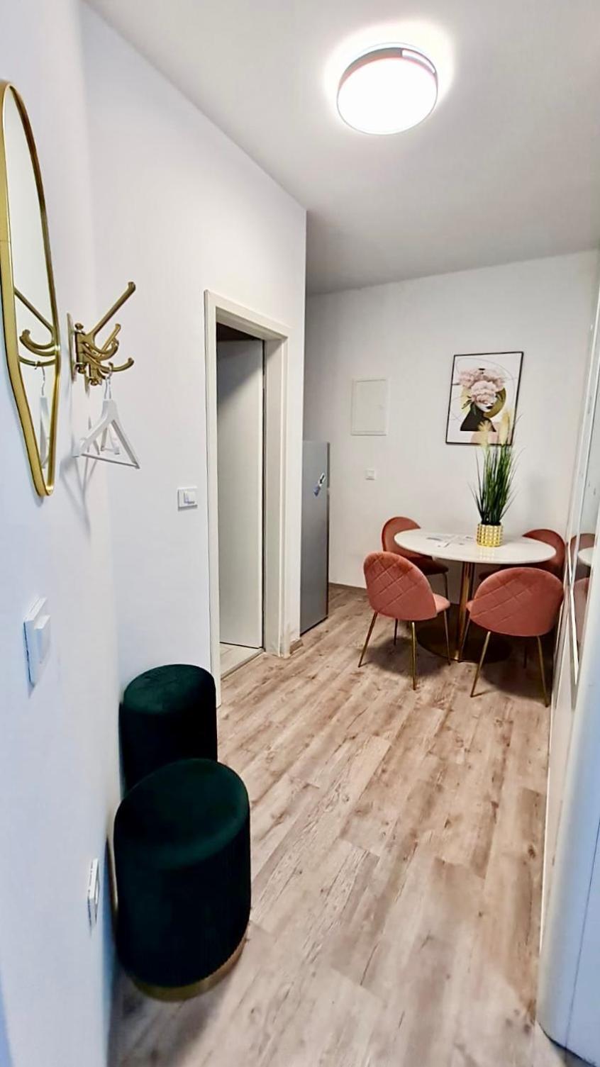 Ljubljana Central Lux Apartment With Free Parking Exteriör bild